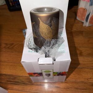 Metallic Gray and Gold Leaf Electric Wax Warmer Scentsy New In Box